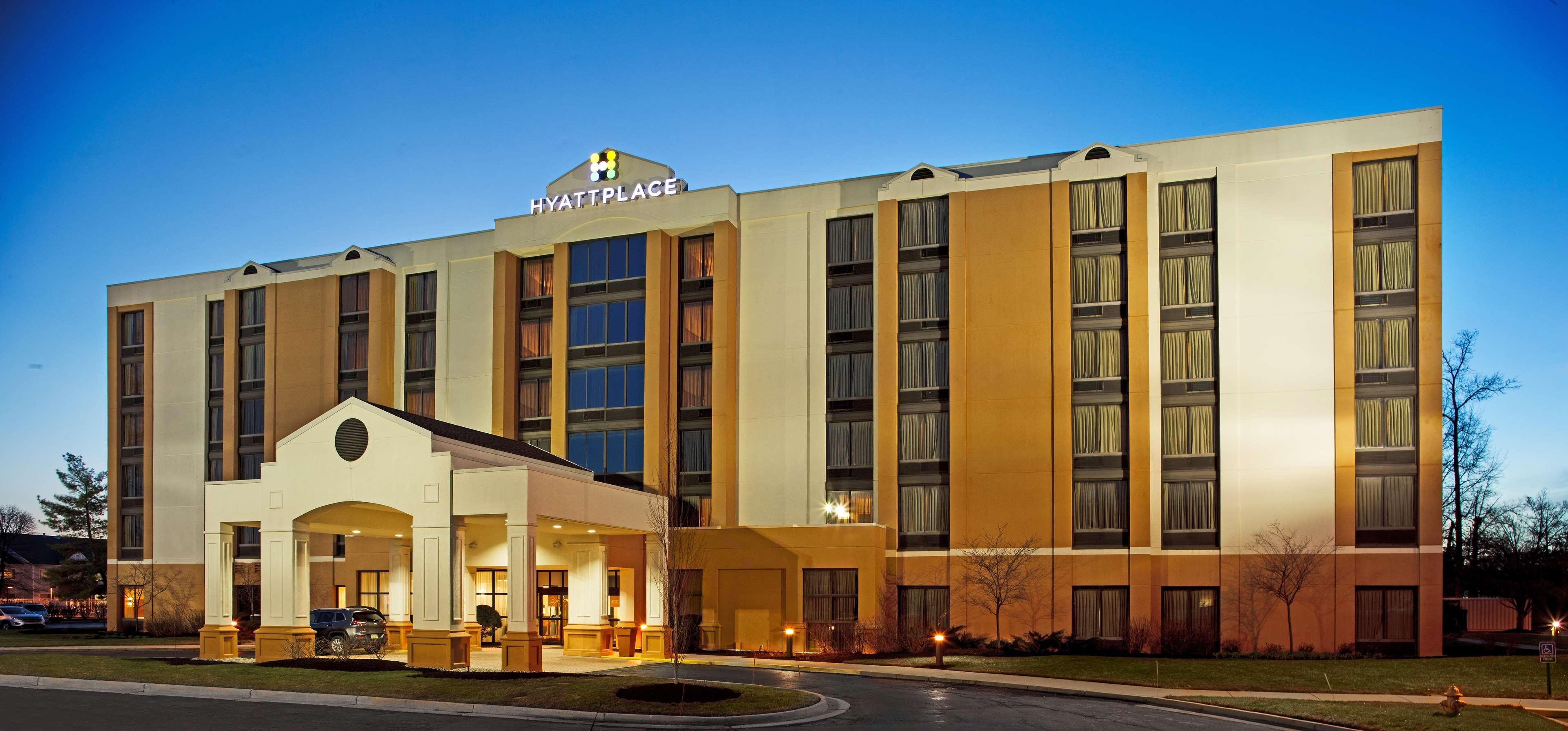 Hyatt Place Cincinnati Блу Аш Екстериор снимка