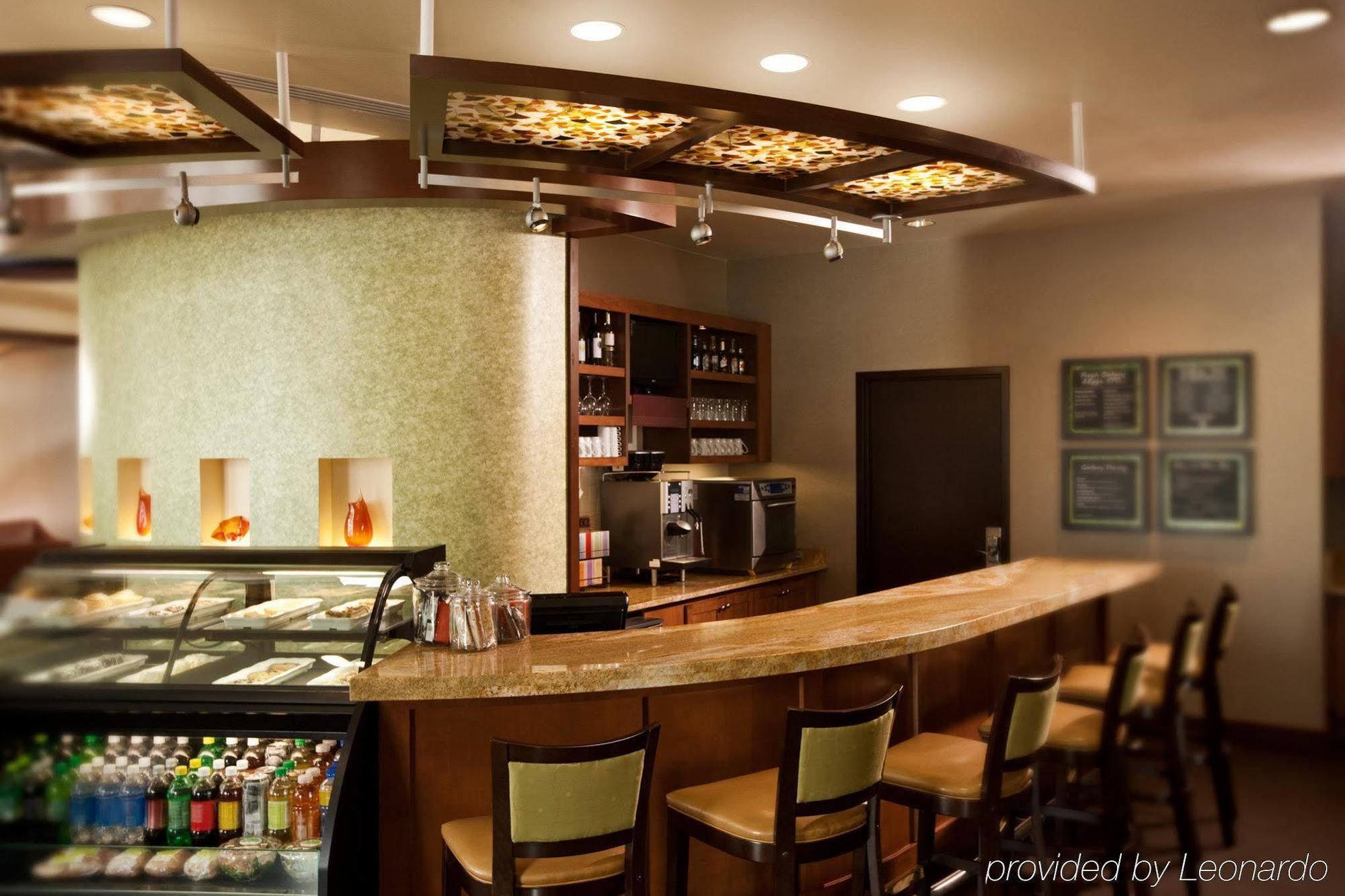 Hyatt Place Cincinnati Блу Аш Екстериор снимка