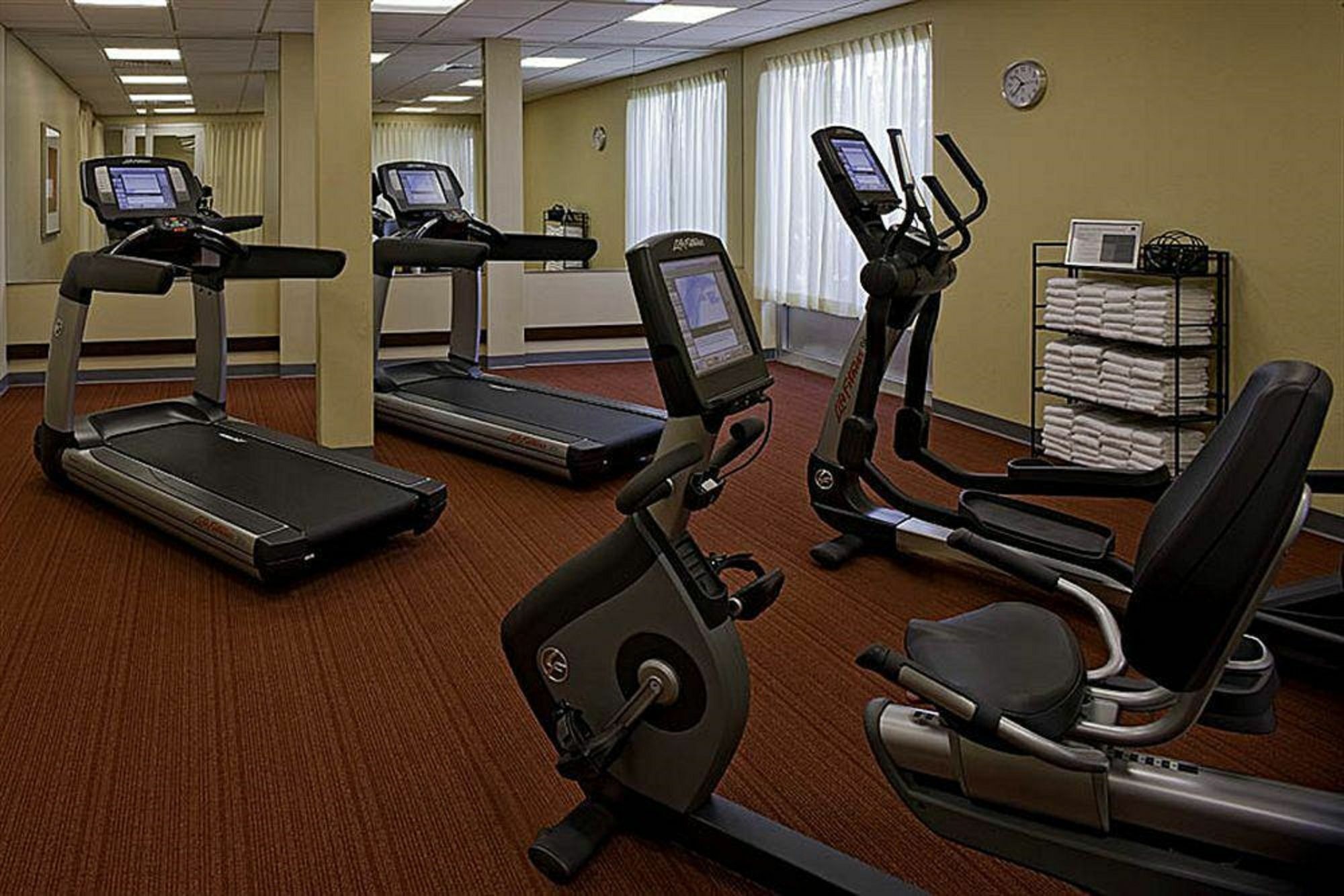 Hyatt Place Cincinnati Блу Аш Съоръжения снимка